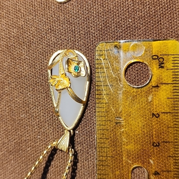 Tahitian jade set - Picture 5 of 6